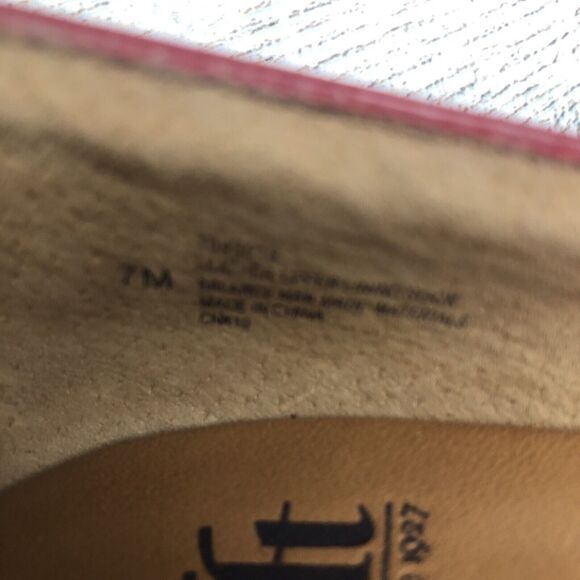 Sofft Red Patent Leather Shoes with Small Platform & Wood-Look Heels Size 7 M - Picture 13 of 13